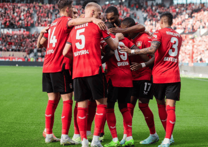 关于法兰克福迎意甲关键赛，赛后主帅复盘，引发热议，临场指挥获称赞的信息