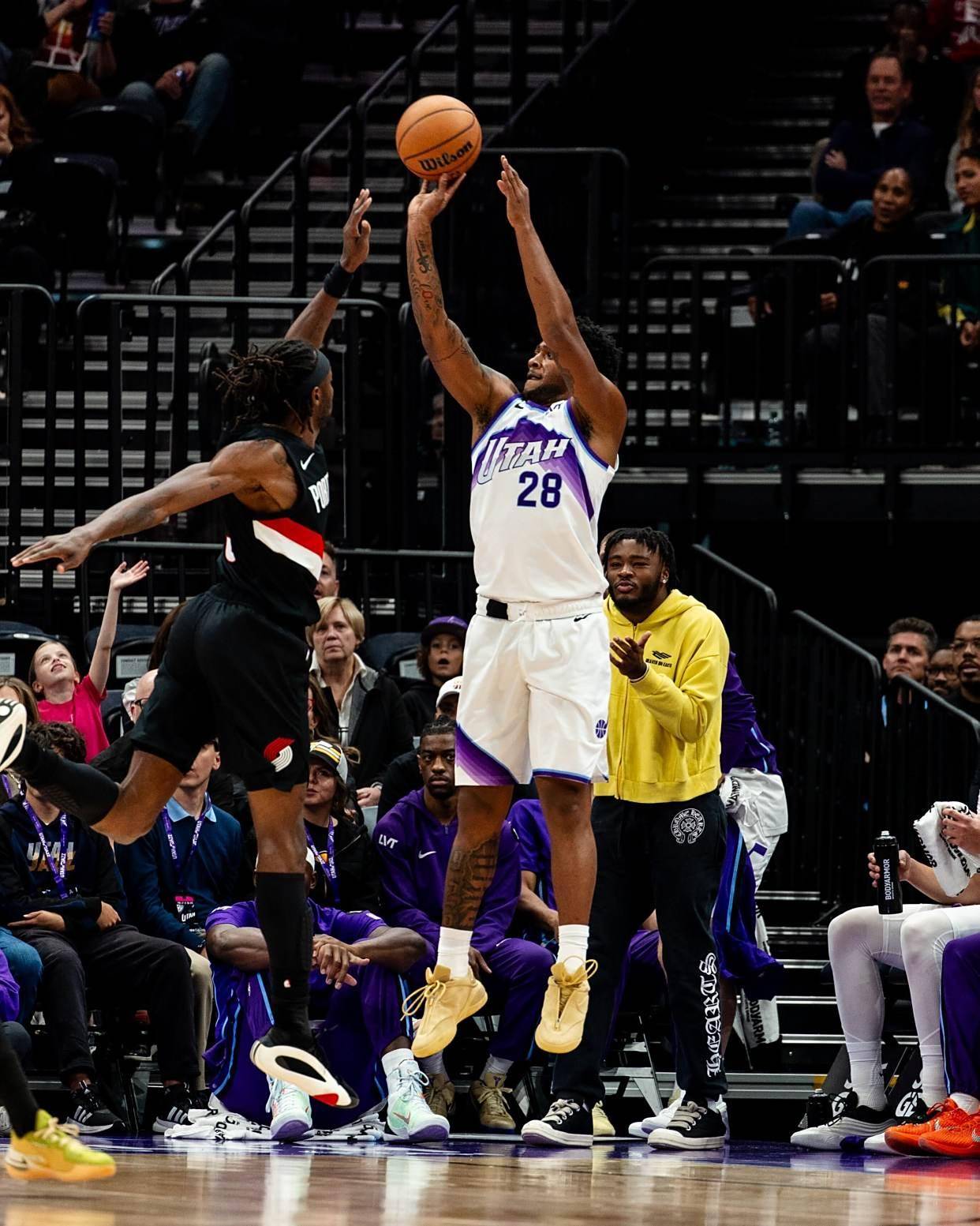 波特兰开拓者发布备战花絮，窗口期止住颓势，全明星赛任务艰巨，身体对抗强度拉满 