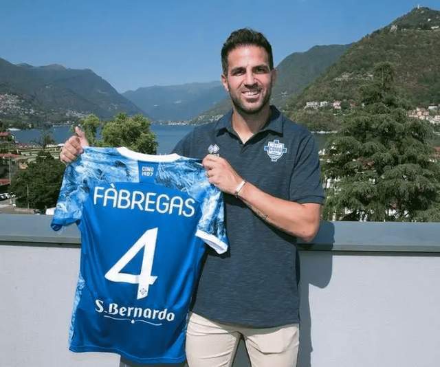 包含皇家社会迎意甲关键赛，转会期主帅复盘，气氛紧张，控场能力受关注的词条