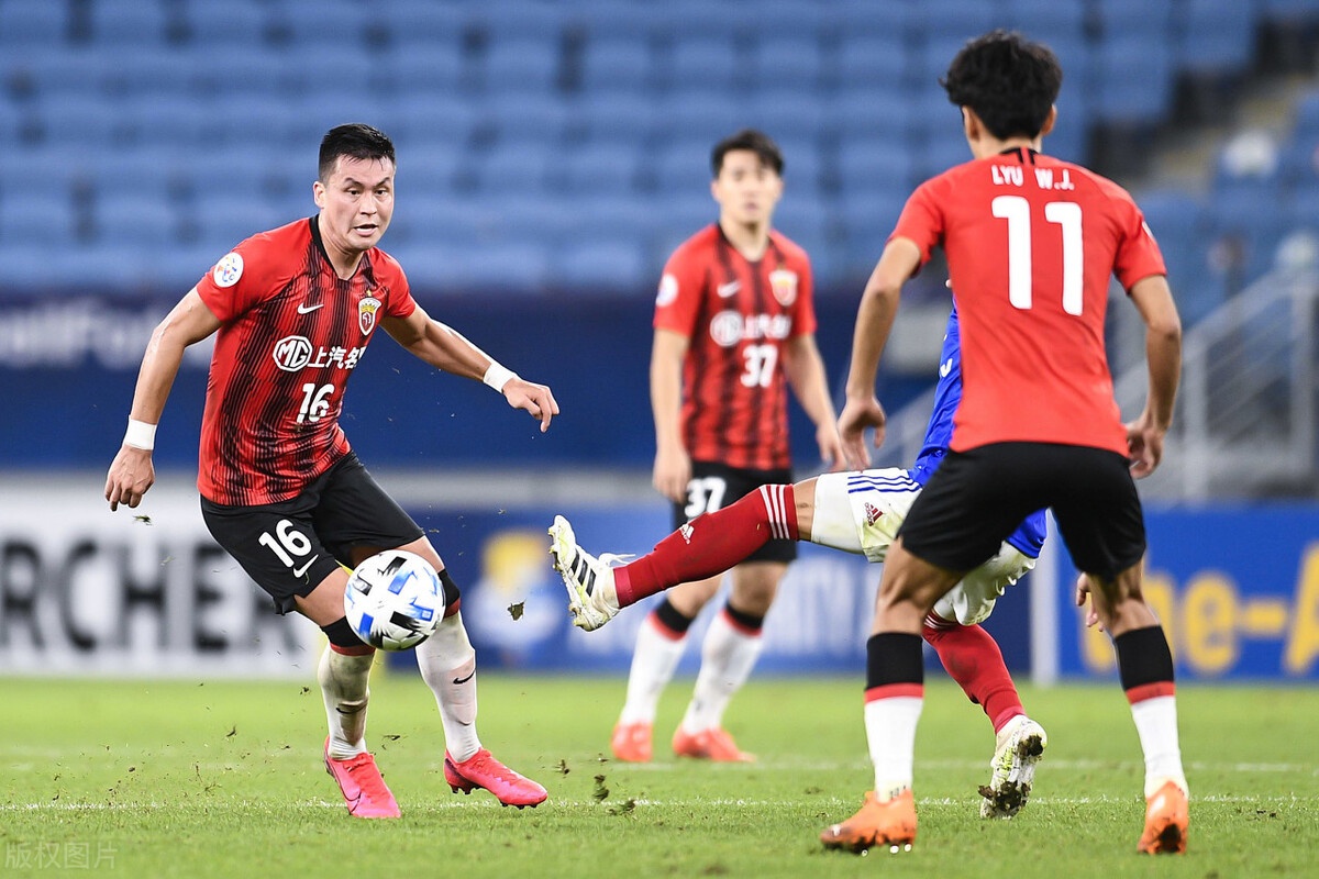 法国杯赛程吃紧，阿斯顿维拉赛后内部沟通，质疑声仍在，临场指挥获称赞(lol历届s赛冠军一览表)