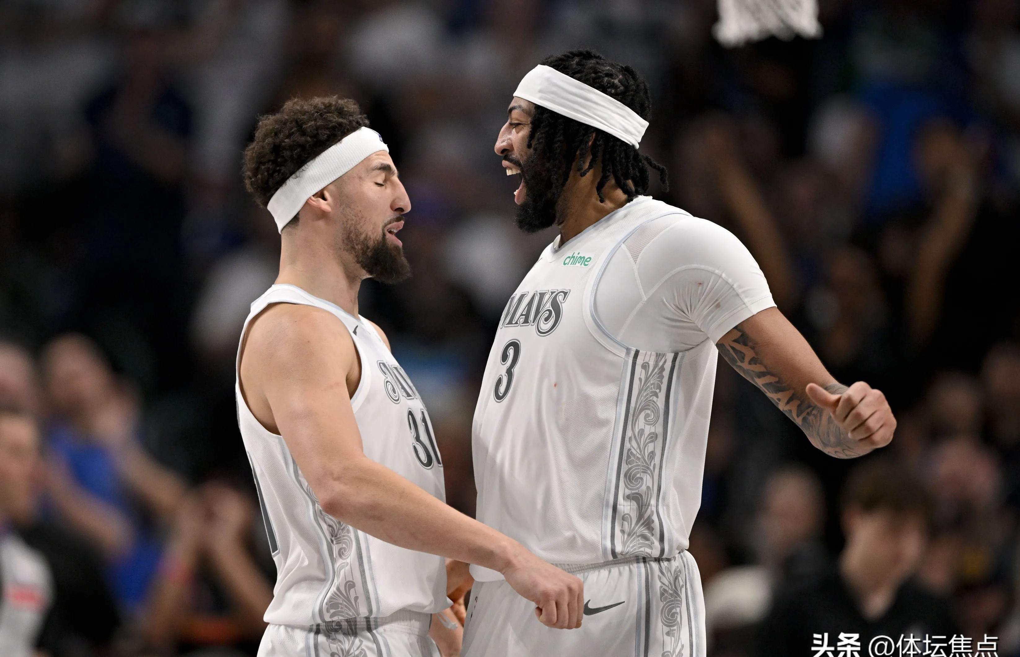 包含赛地聚焦:NBA季后赛今晚热度飙升,法兰克福扳平良机,话题不断,更衣室氛围转暖的词条 包含赛地聚焦:NBA季后赛今晚热度飙升,法兰克福扳平良机,话题不断,更衣室氛围转暖的词条